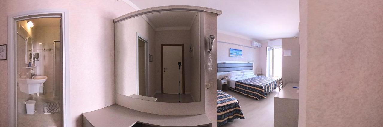 Hotel Record Ричоне Екстериор снимка